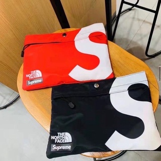 กระเป๋าสะพาย Supreme 20FW The North Face Supreme Logo