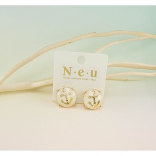 ต่างหู Neu สีขาว/สีดำ