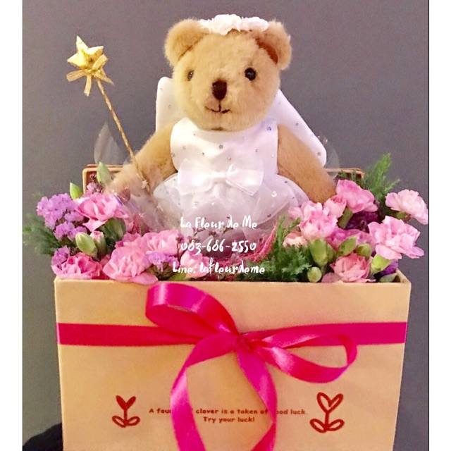 ชุดของขวัญ Teddy Bear by Teddy House ในกล่องดอกไม้สด แสนหวาน น่ารัก