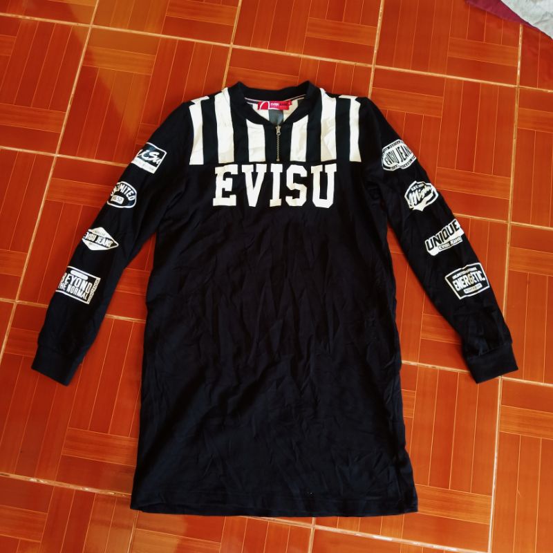 เสื้อสเวตเตอร์เดรส Evisu ของแท้สีดำเข้มสกรีนแน่นสวยมากๆซิ๊ปหน้าครึ่งตอกEvisu