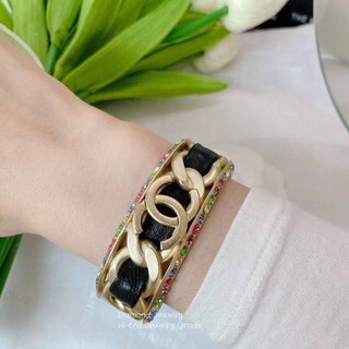 Chanel Cuff คอลใหม่ล่าสุด จัดให้ตามคำขอจ้า พร้อมส่งเลยจ้า chanel cuff ตัวกำไลอะไหล่ stainless สีทอง