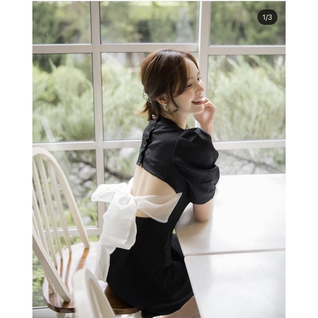 เดรสดำ ผูกโบว์หลัง จากkati.studio