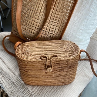 กระเป๋าสะพายครอสบอดี้ กระเป๋าหวายแคปซูล 21 x 14 cm  NEW IN