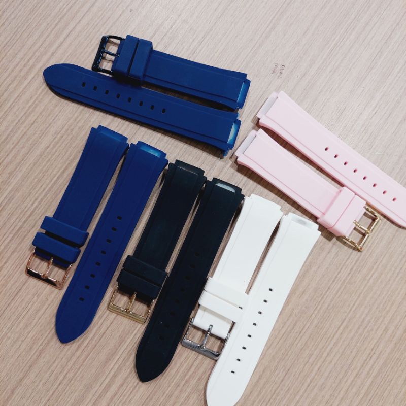 Guess Girls Watch Strap Rubber Strap