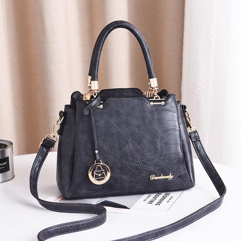 LADIESSTYLE - กระเป๋าผู้หญิง กระเป๋าสะพาย หนัง PU 28 Cm x 12 Cm x 20 Cm - 900 Grams [291]