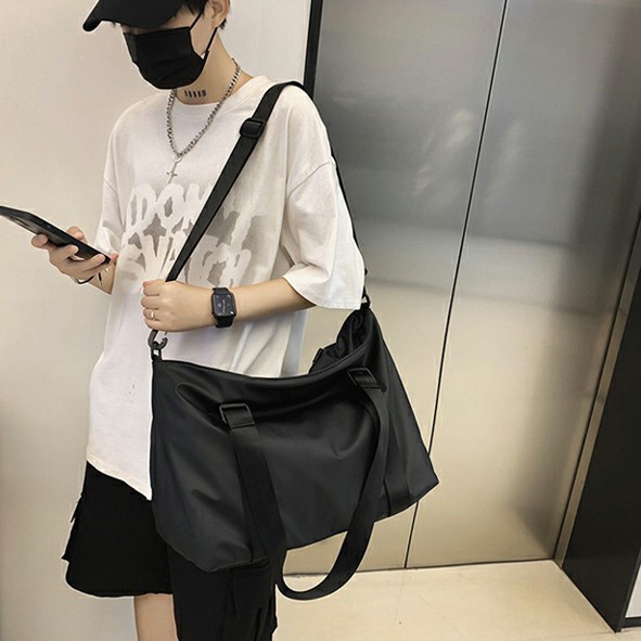 นําเข้า TRAVELING SPORTS GYM BAG สําหรับผู้ชายและผู้หญิง UNISEX BQ3258 LT2004 - สีดําสีม่วงแนวโน้ม G