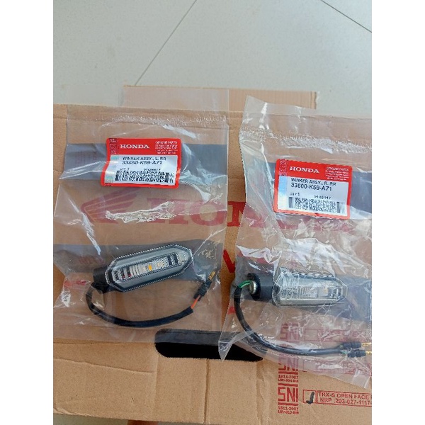 . โคมไฟไฟเลี้ยว ahm reteng ของแท้ บรรจุภัณฑ์ซีลขวาหรือซ้าย vario160 cbr cb150r adv vario 125 150 1 ชิ้น