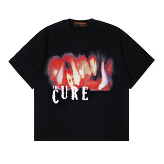 เสื้อยืด ลาย Kkontener CURE สีดํา