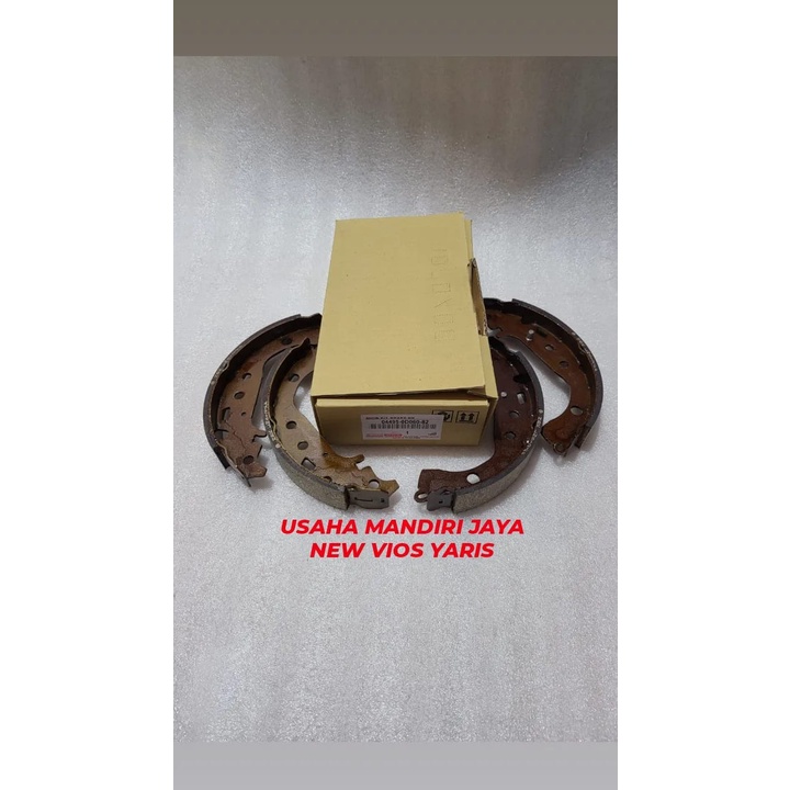 ผ้าเบรคหลัง-BRAKE SHOE NEW VIOS E / YARIS 04495-0D060 (20440)
