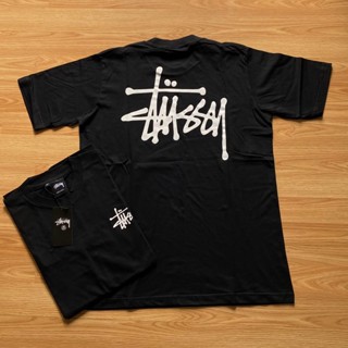 STUSSY เสื้อยืด พิมพ์ลาย Whita Font Basic Back สําหรับผู้ชาย