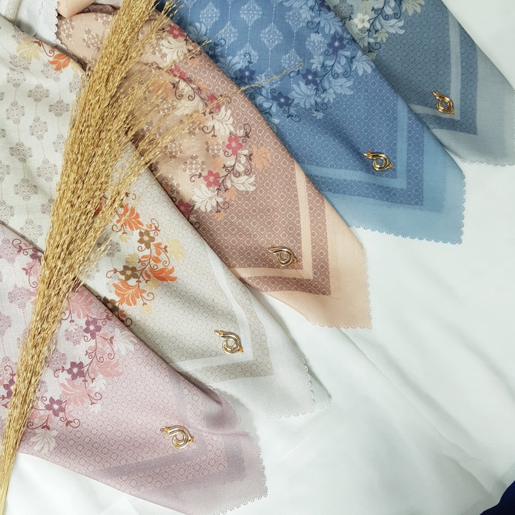 ภายนอก PRUDENCE SERIES QUARTERS | QUARTERS PRINT