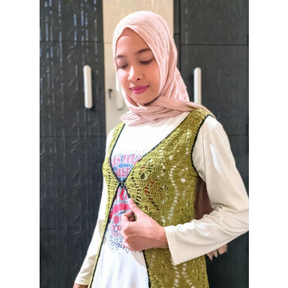 KNIT VEST***********
