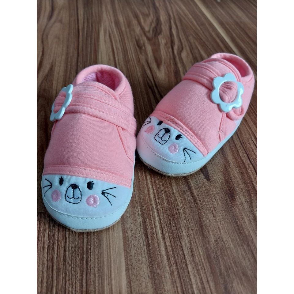 BABY LUCKY BABY SHOES - GIRLS SHOES AGED 0-3 MONTHS