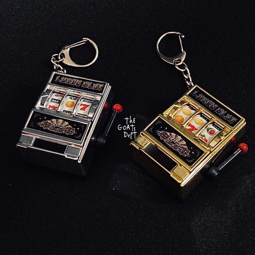 The Gats Dept - Las Vegas Spin A Slot พวงกุญแจ / tg665 แขวนกุญแจ judi รุ่น las vegas เดิมสามารถหมุน 