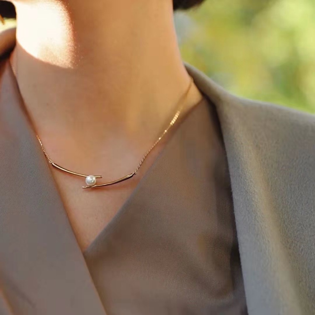 เครื่องประดับ สร้อยคอโชคเกอร์ จี้ไข่มุก สีทอง แบบเรียบง่าย สไตล์สร้างสรรค์ สําหรับผู้หญิง