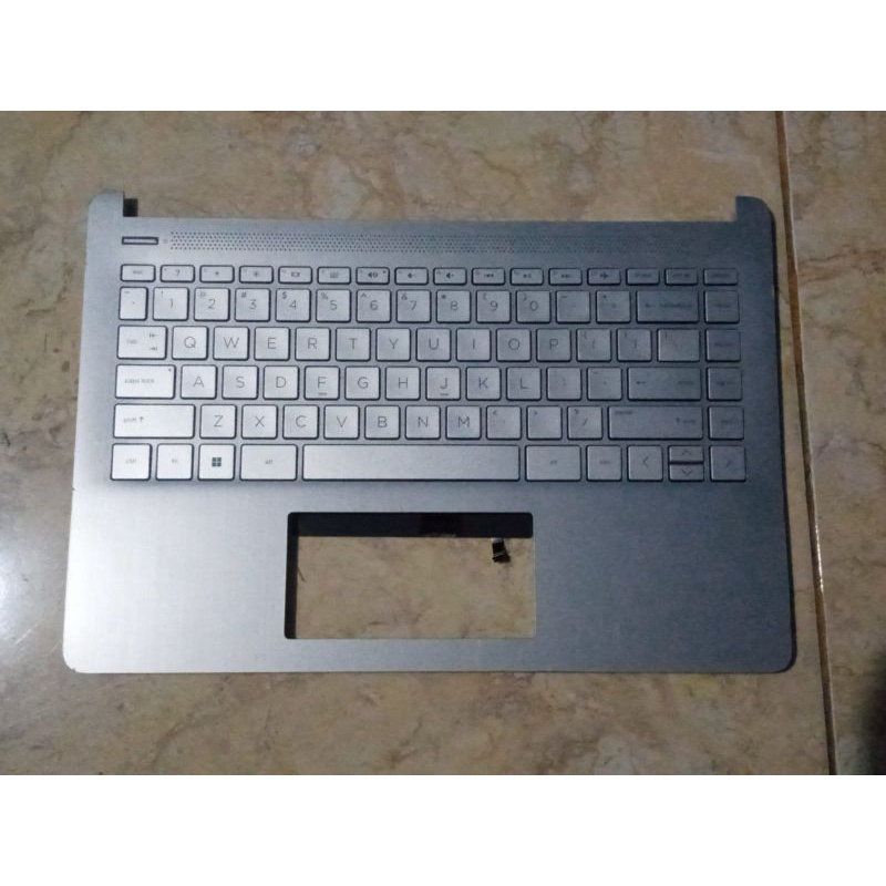 HP อะไหล่ L88206-001 เป็นชุด Palmrest พร้อมคีย์บอร์ด US แบ็คไลท์สําหรับ HP Laptop รุ่น เช่น HP 14-DQ