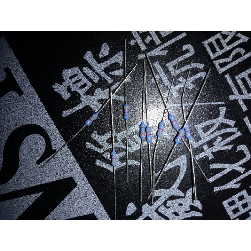 ID RESISTOR 3K3 1/2 WAT BODY 1/4 ORGINAL OXIDE ราคา 100 ชิ้น