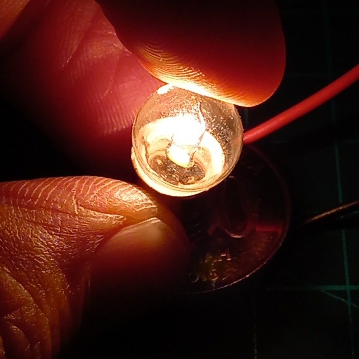 Kr04485 6Volt 0.5A หลอดไฟจิ๋ว