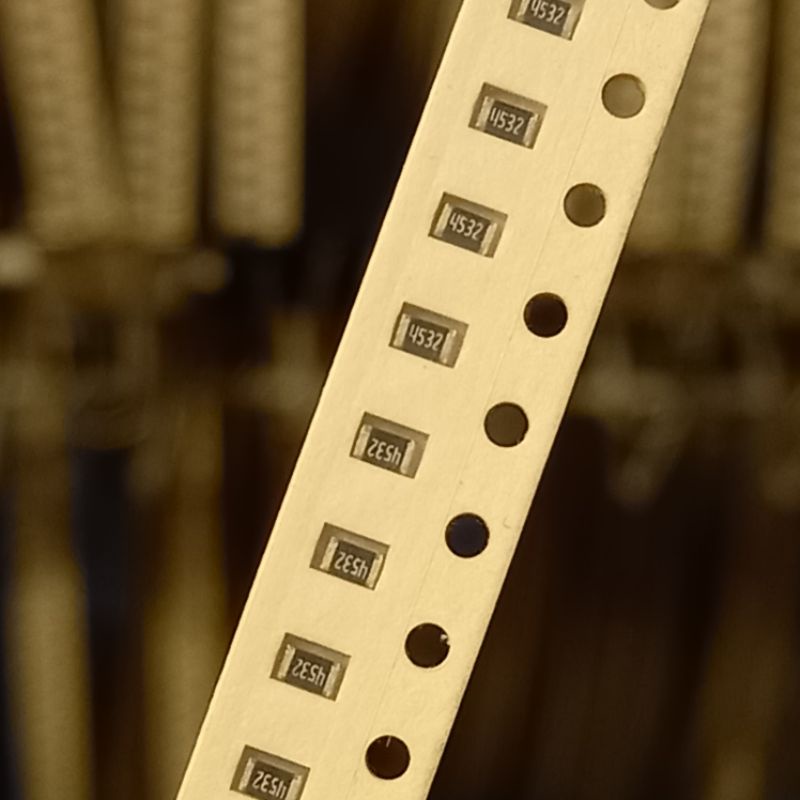 10 ชิ้น Smd 08805 45.3K Ohm Resistor Chips 1% 1/8W Kr04715