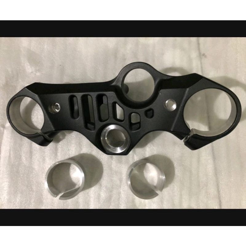 Triple clamp / สามเหลี่ยมบน R25 New PNP R25 เก่าและ MT25 รุ่นเก่า R1