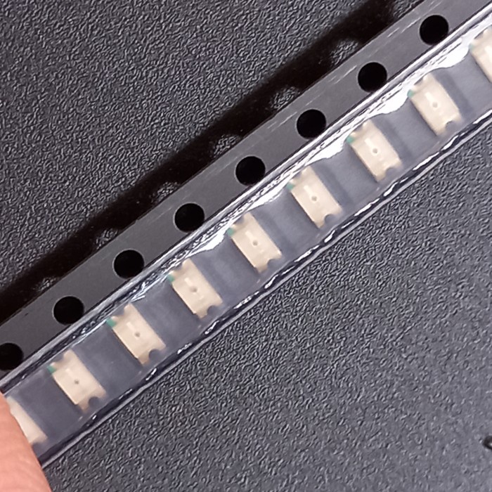 Kr04701 Smd Led 1206 สีแดง (10 ชิ้น)