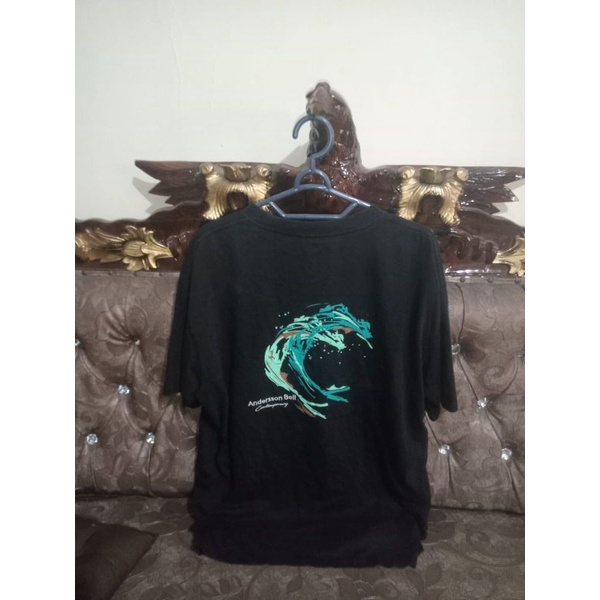 เสื้อยืด พิมพ์ลาย Anderson Bell