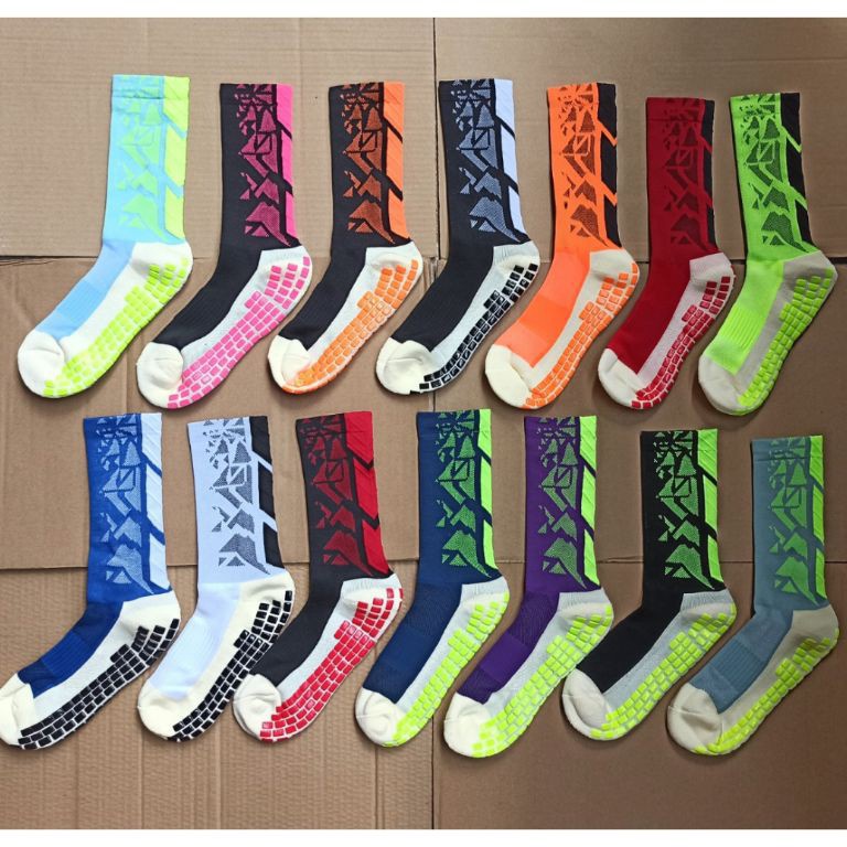 IMMEDIATELY SEND Fox Motif ถุงเท้ากันลื่น H3 ถุงเท้าฟุตบอลฟุตซอล