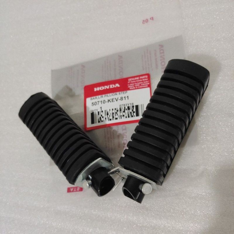 พักเท้า Footsteft step step ชุดหลัง Pillion Step Right ซ้าย Honda Supra X - Grand Original - TOPSema