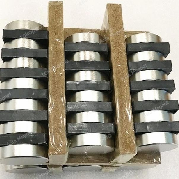 แม่เหล็กนีโอไดเมียม 30X5Mm N52