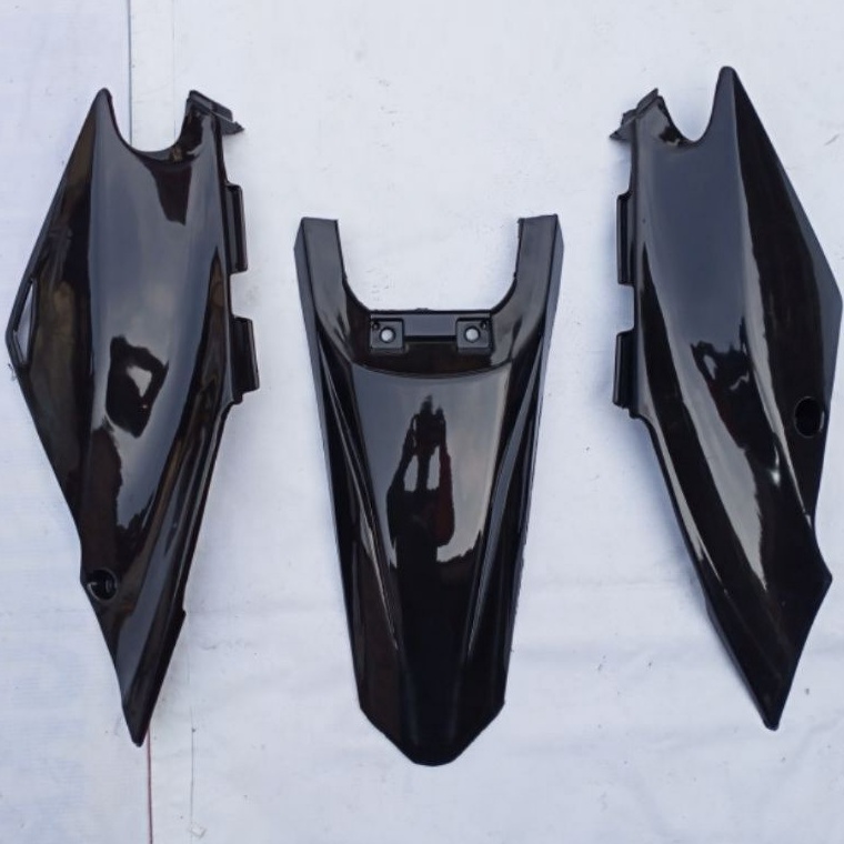 สต็อก . Klx bf body Cover และ klx bf บังโคลนหลัง klx 150 bf แพ็คเกจปีกที่นั่งและ klx bf 150 d tracke