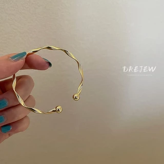 DREJEW สร้อยข้อมือแฟชั่น เรียบง่าย ระดับไฮเอนด์ สไตล์ใหม่ อินเทรนด์ การออกแบบเฉพาะ แฟนสาว สร้อยข้อมือ สไตล์เท่ ผู้หญิง