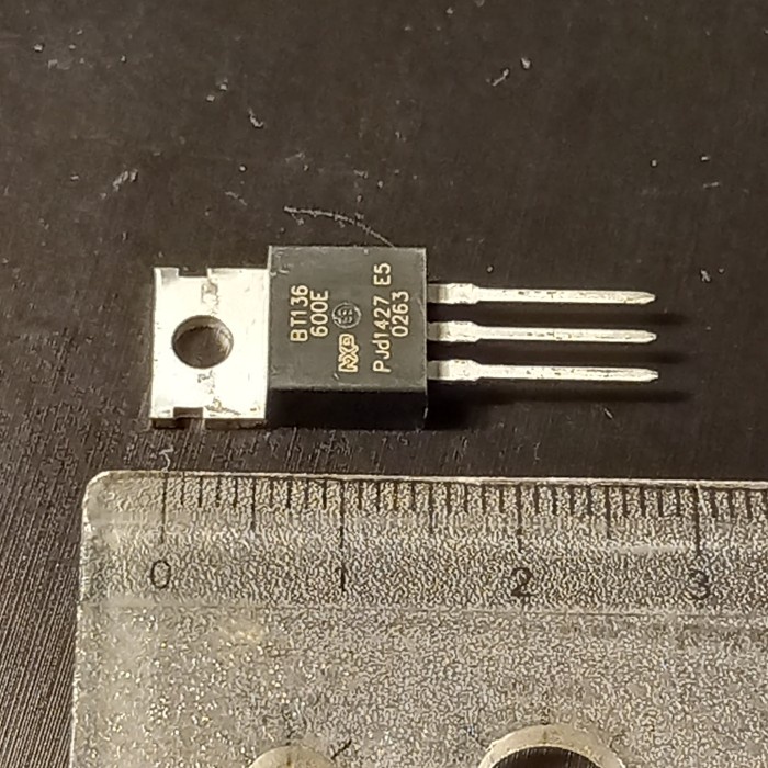 Kr04656 Bt136-600E Four Fuadrant Triac