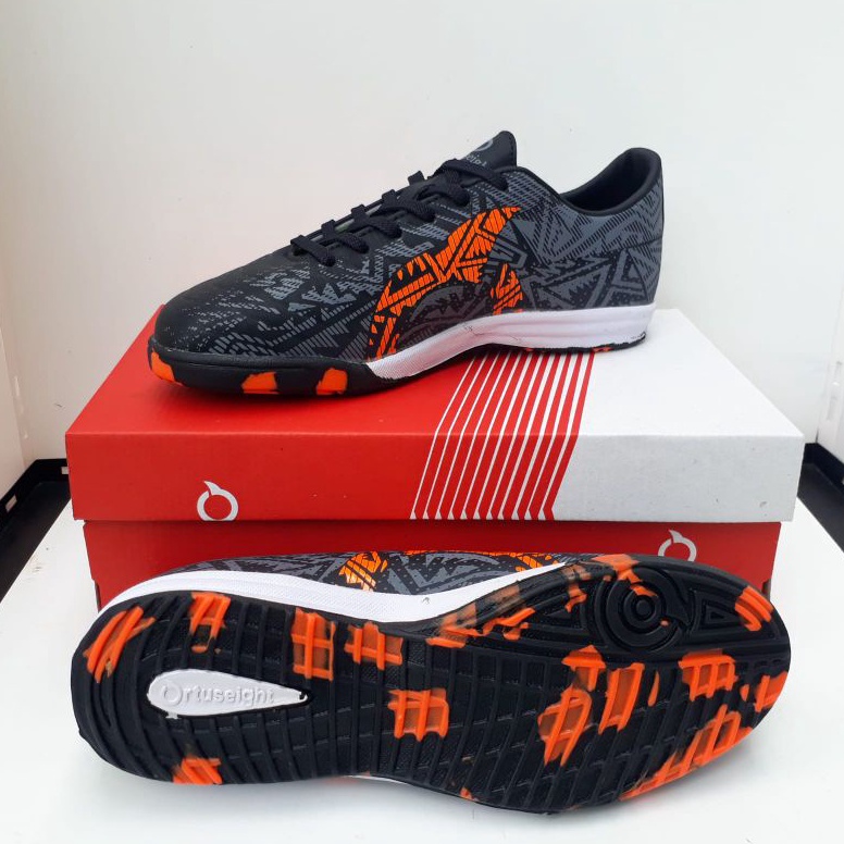 ส่งฟรีสุดฮิต!!! รองเท้าฟุตซอล Ortuseight Volt / Junior / Adult / Men / Women (ฟรีถุงเท้ายาว)