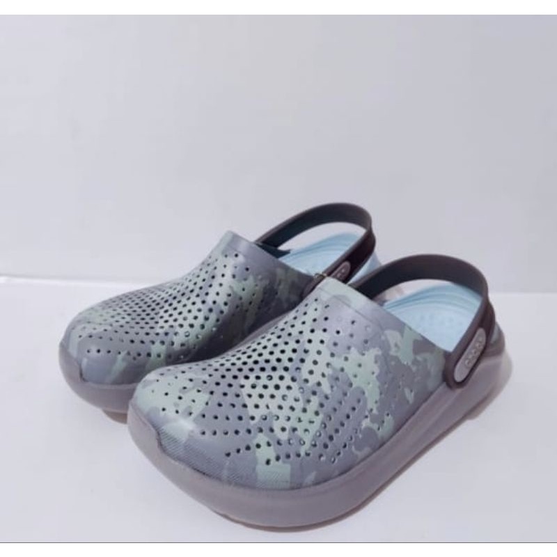 Crocs LiteRide Clog New Motif / รองเท้าแตะ Crocs ทุกเพศ / Crocs สําหรับผู้ชายและผู้หญิง / LiteRide A