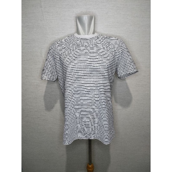 เสื้อยืดลายทางสีขาว J-hass