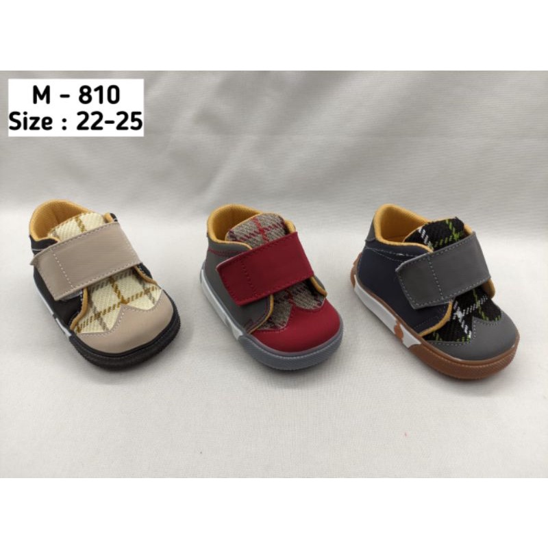 รองเท้า Ekubo พร้อมเสียง Cit-Cit สําหรับทารกอายุ 6 - 24 เดือน