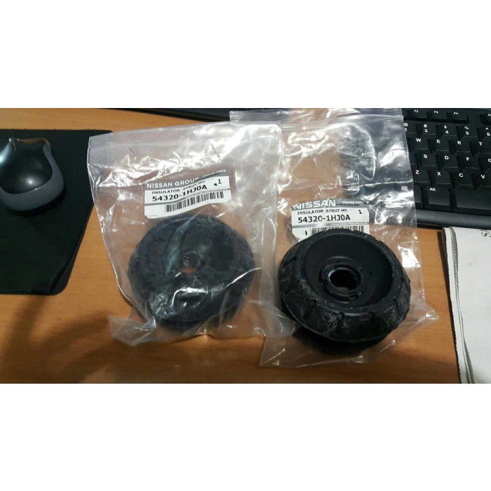 Nissan March Shock Insulator รองรับ 100% Original 54320-1Hj0A รหัส Hm022
