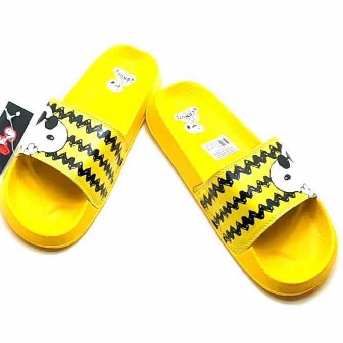 รองเท้าแตะ Snoopy สีเหลือง สําหรับเด็กผู้ชาย (พรีเมี่ยม) ไซซ์ 30-35 LS