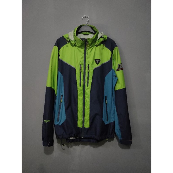 Treksta Outdoor Jacket ~ Windstopper 16 Peaks Series