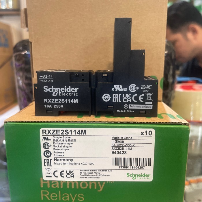 รีเลย์เต้ารับใหม่ Schneider Rxze2S114M ซ็อกเก็ตเรียบง่าย