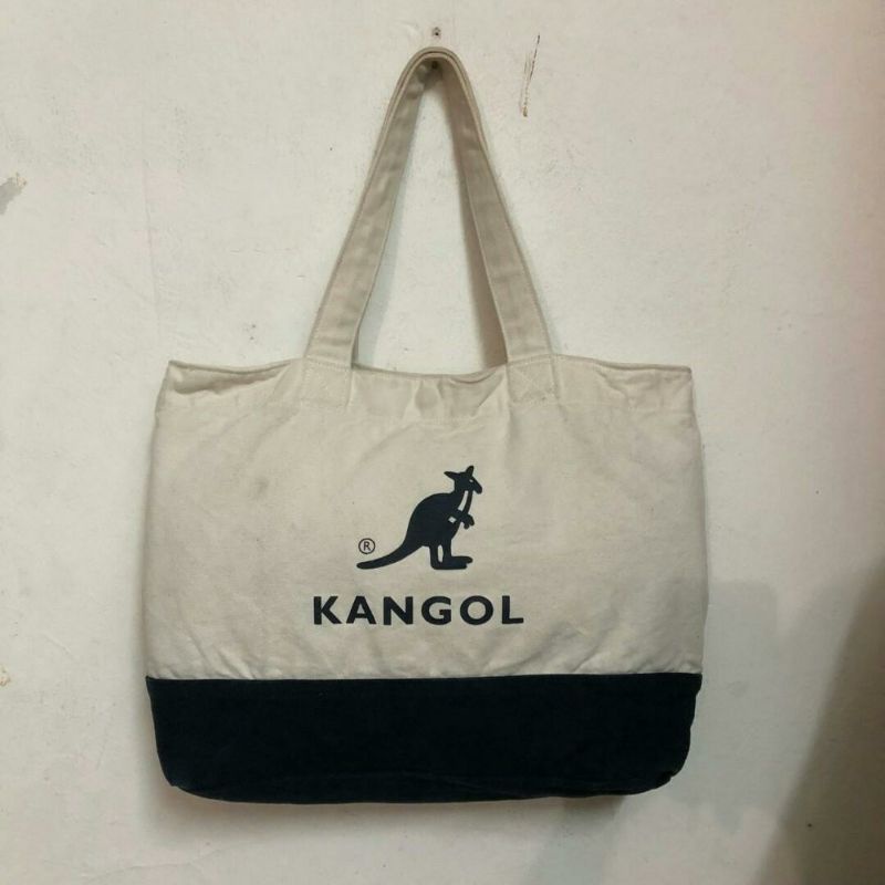 Kangol Tote Bag วัสดุผ้าใบหนา