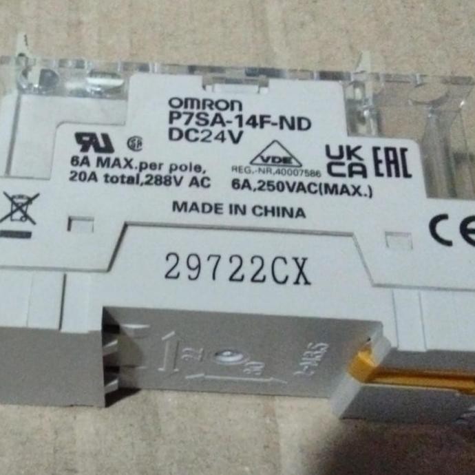 รีเลย์นิรภัยแบบซ็อกเก็ต Omron P7Sa-14F-Nd