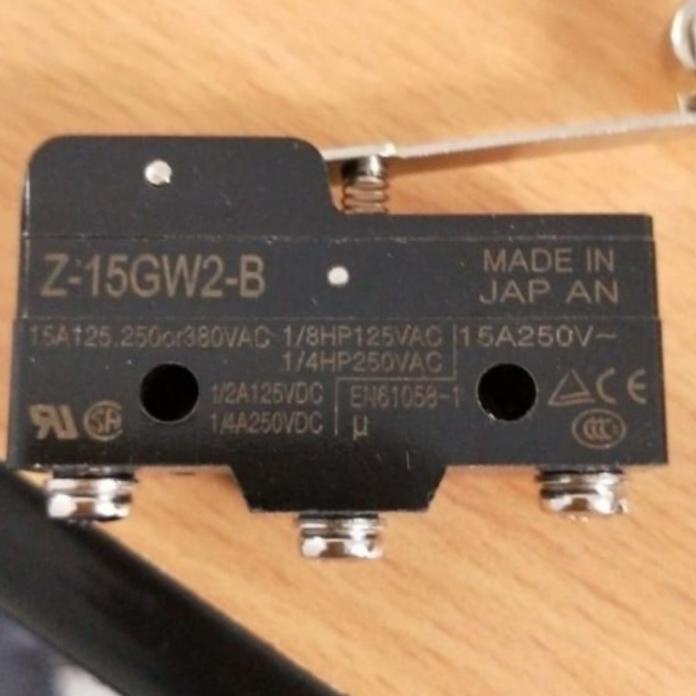Ready Micro/Limit Switch Omron Z 15Gw2 B Z15Gw2B ราคาพิเศษขนาดใหญ่
