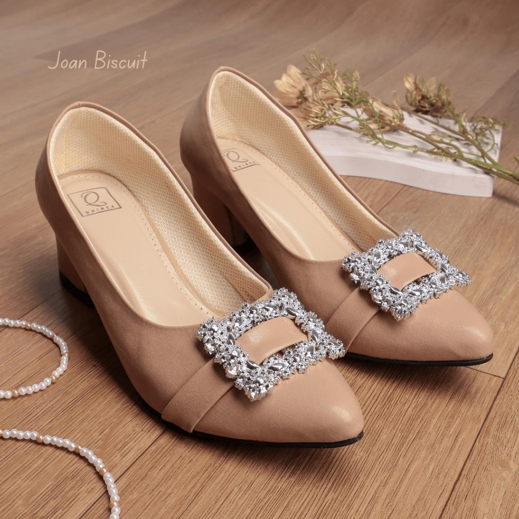 QUINCE JOAN รองเท้าส้นสูงผู้หญิงพร้อมส้น 5 ซม