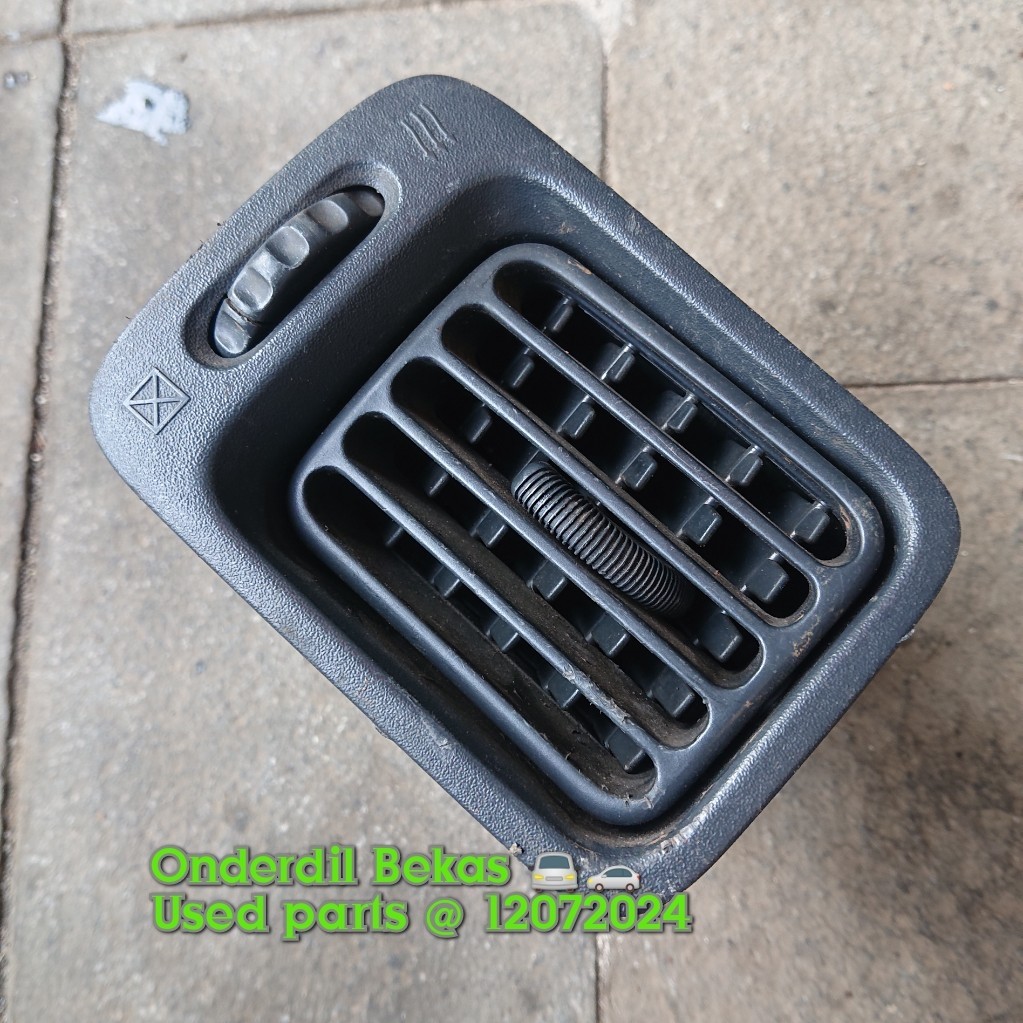 ตะแกรง ac ขวา RH suzuki Aerio 2003