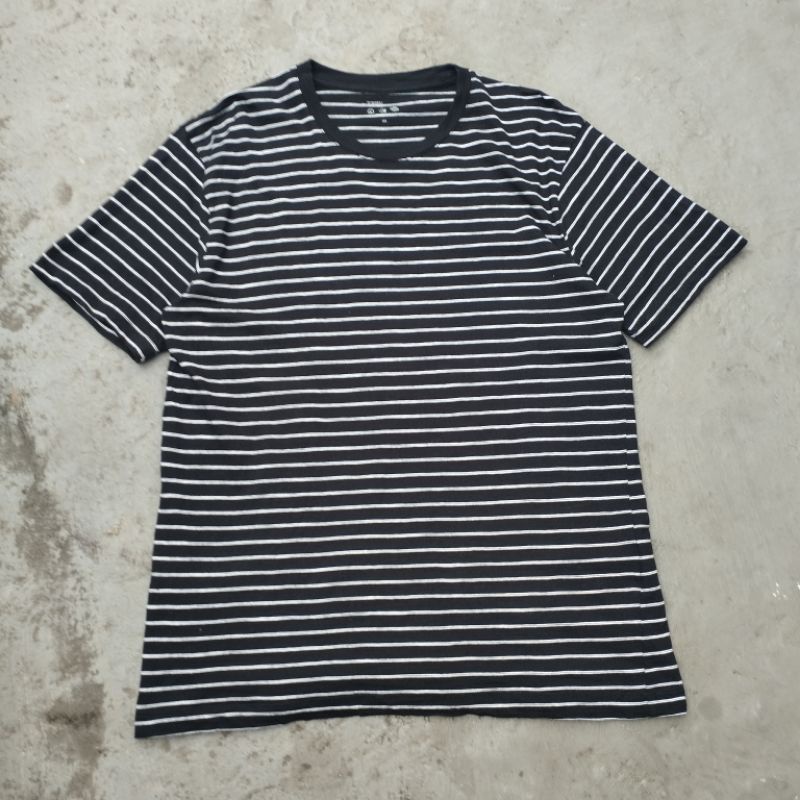 เสื้อยืดลาย Topten**