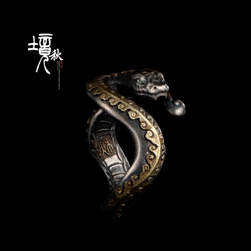 สร้อยคอจี้แหวนงูเงินทํามือ Python Special