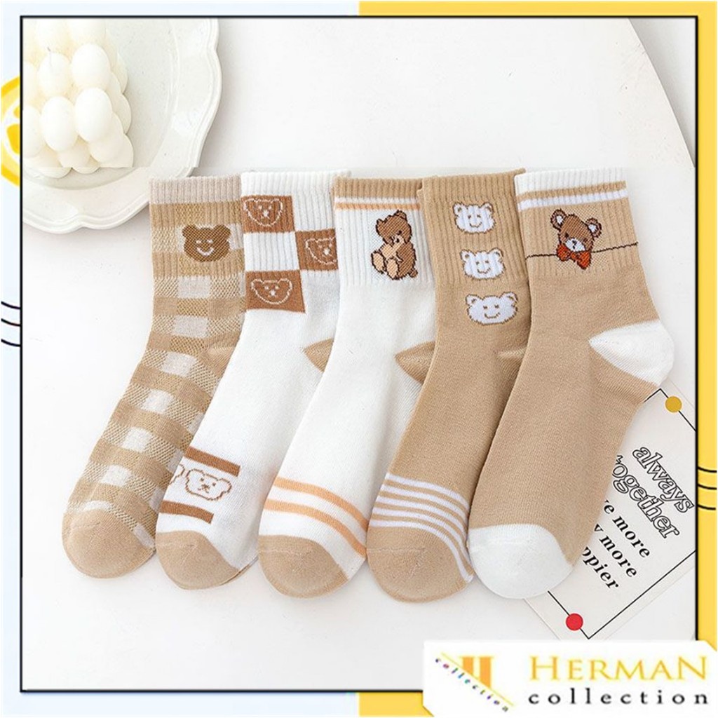 HC ถุงเท้ายาวสําหรับผู้ชายและผู้หญิง รหัส 6920 Bear Cream Motif Calf-High Socks 3 Bear Cream Fashion