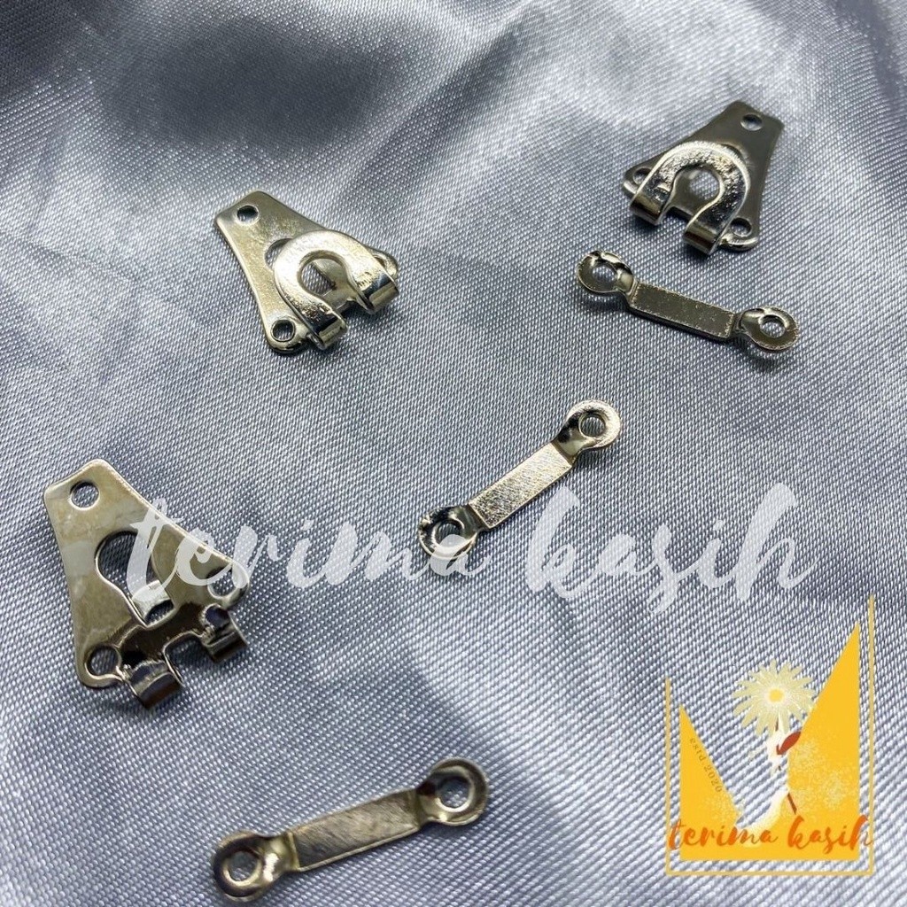 RIGHT BUTTONS / HOOK BUTTONS 3 ชิ้น ขอบคุณ