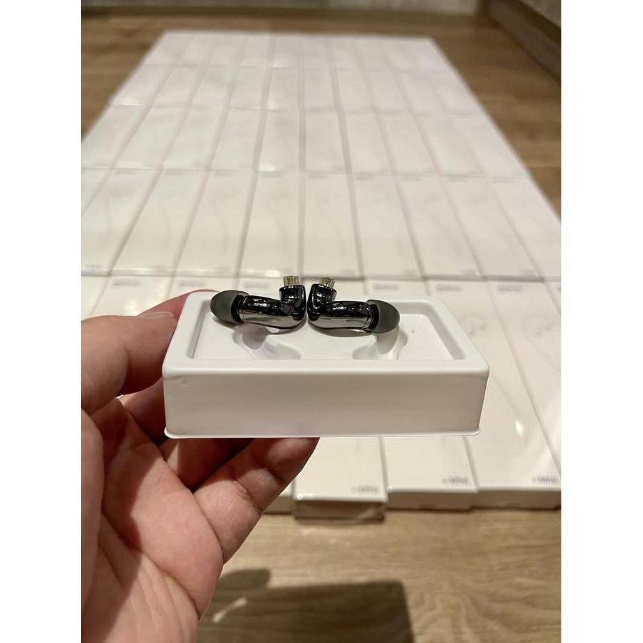 JB Blon Mini พร้อมไมโครโฟน! ใหม่เอี่ยม + รับประกัน 1 ปี! โนเน่